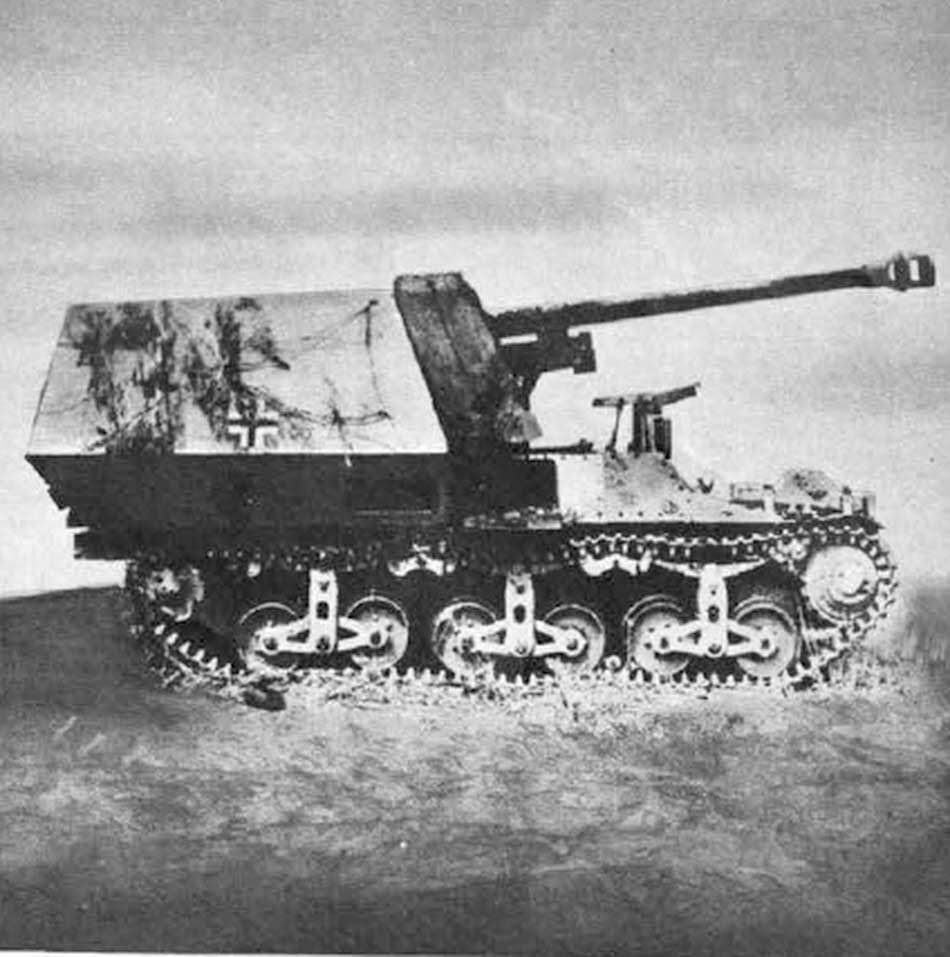 Side view of 7.5cm PaK40/1 auf Geschützenwagen Lorraine Schlepper (f) 