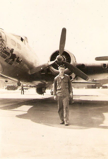 B-17 'Grinnin Bearit' 