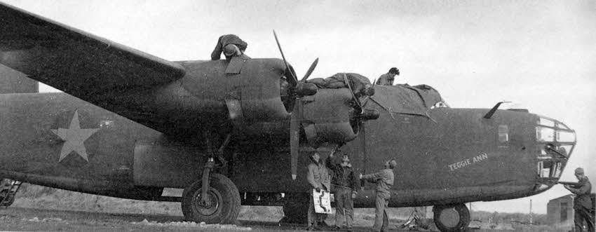 Consolidated B-24D Teggie Ann 