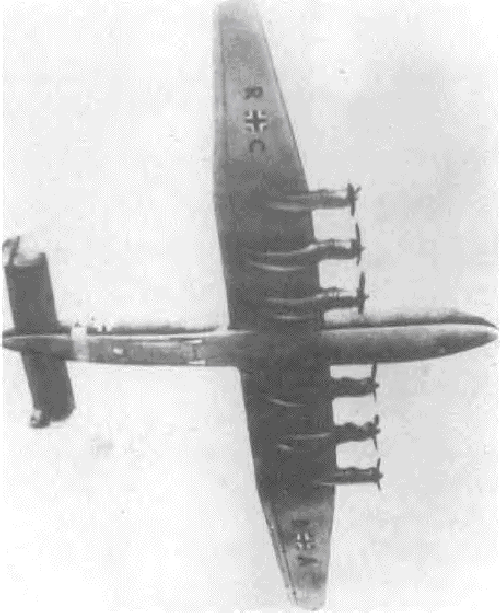 Junkers Ju 390 in flight (1 of 2) 