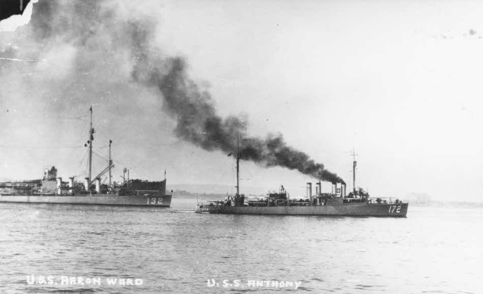 USS Aaron Ward (DD-132) and USS Anthony (DD-172), early 1920s 