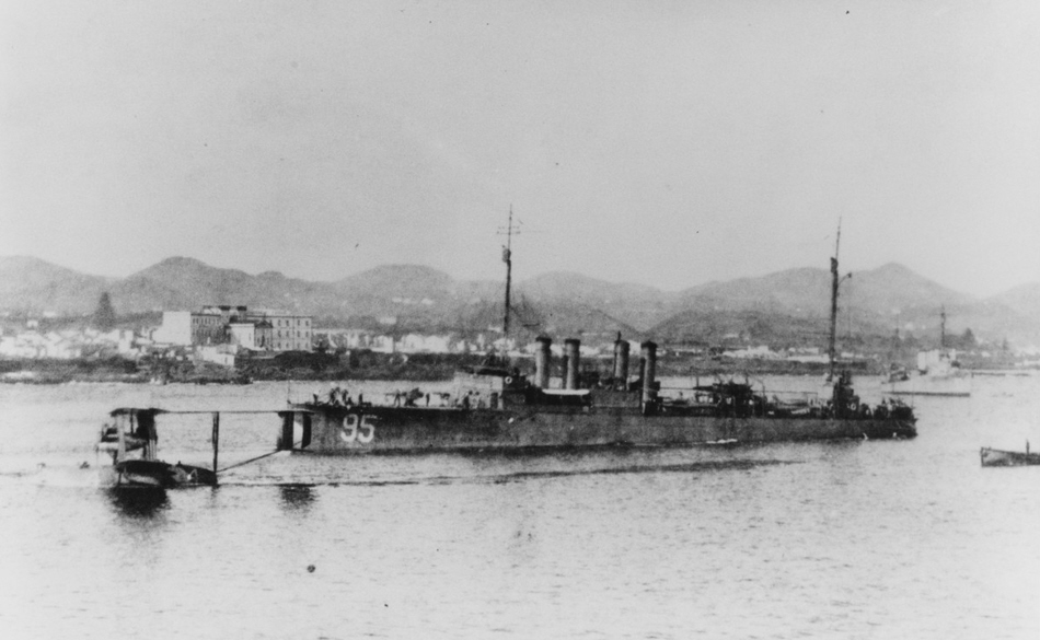 USS Bell (DD-95) and Curtiss NC-4, Azores, 1919 
