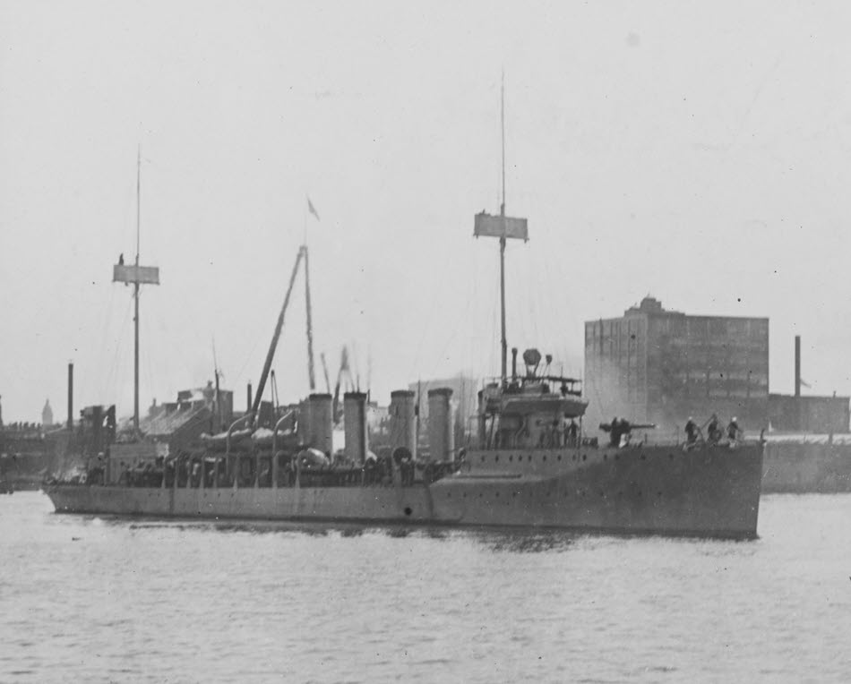 USS Cassin (DD-43) at Charlestown Navy Yard, Boston 