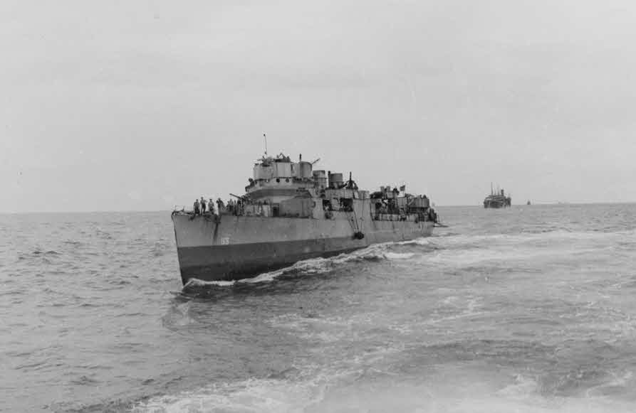 USS Cole (DD-155) approaching Safi, 8 November 1942 