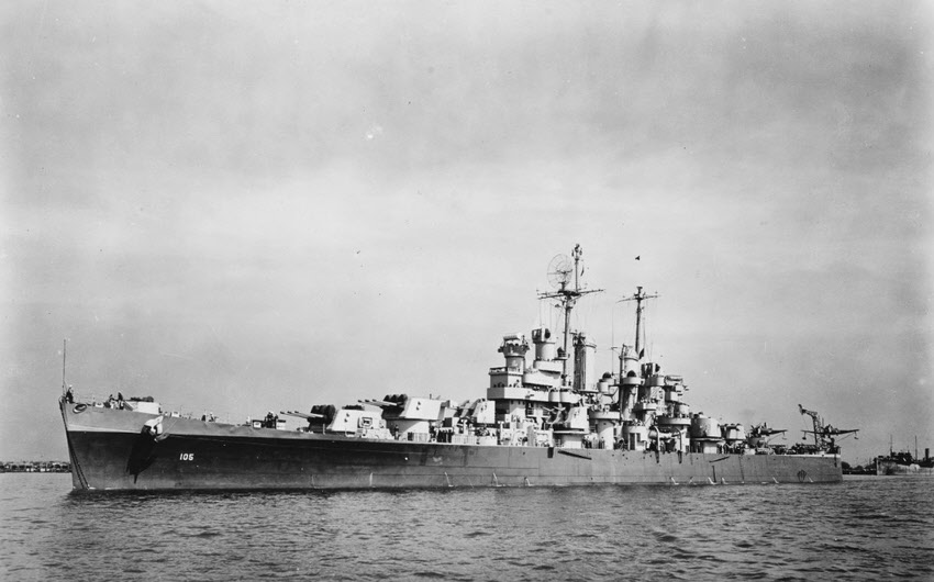 USS Dayton (CL-105) in 1945 
