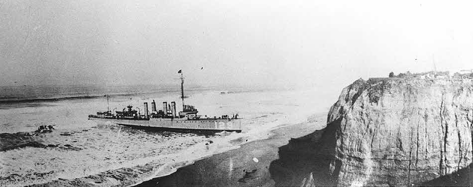 USS DeLong (DD-129), aground in Halfmoon Bay 