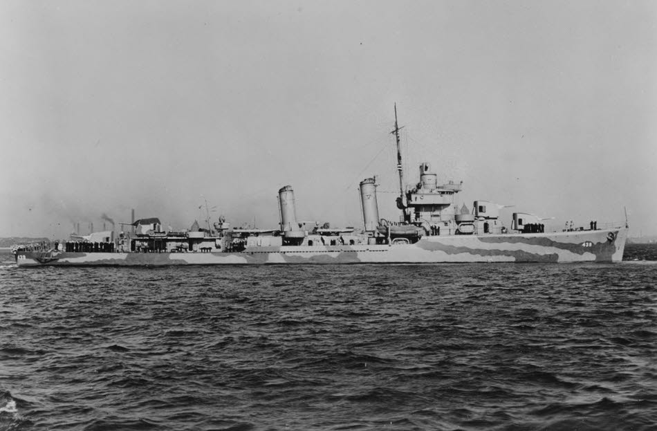USS Edison (DD-439) underway, 1942 