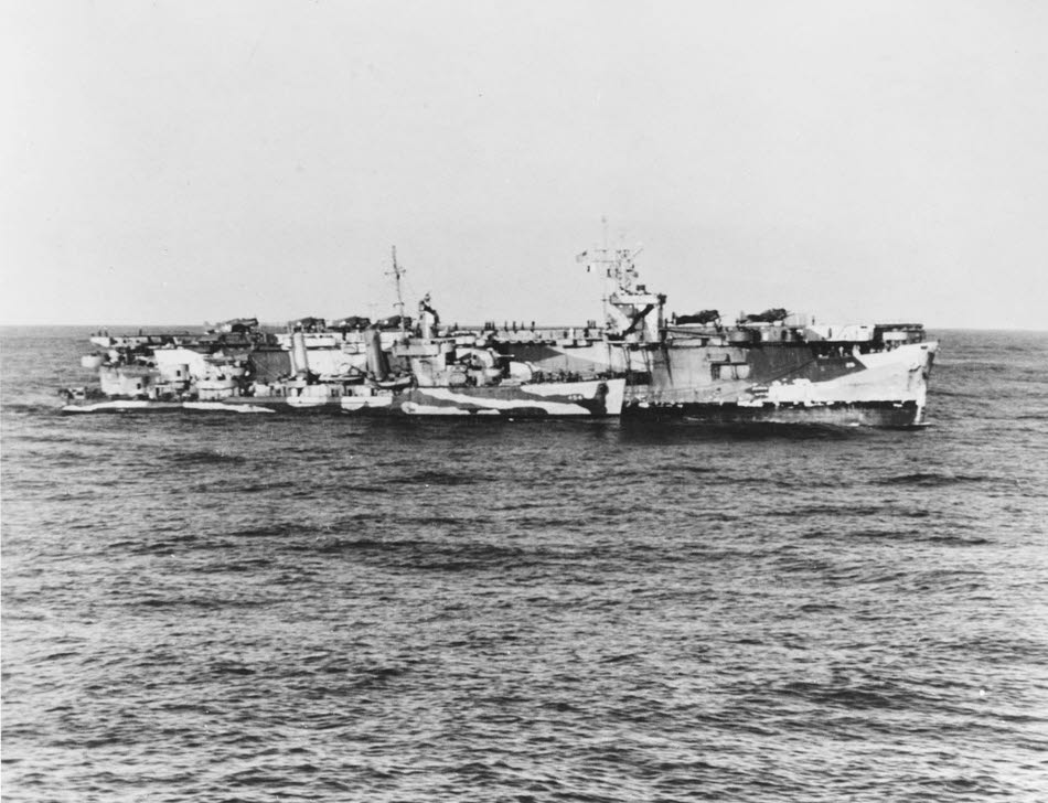 USS Ellyson (DD-454) refueling from USS Santee (CVE-29), Operation Torch 