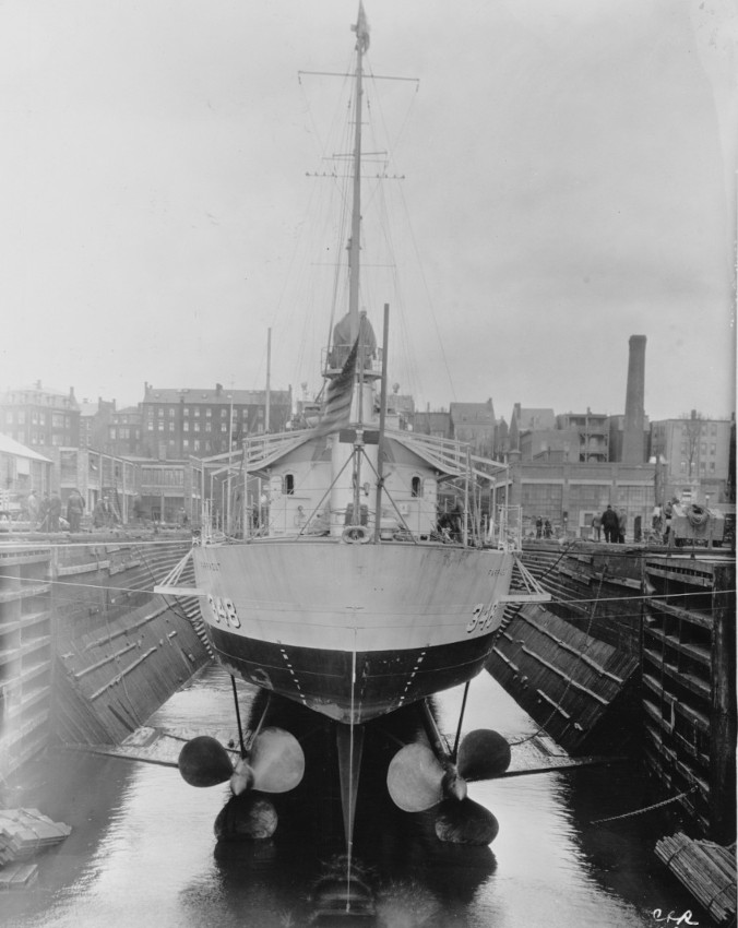 USS Farragut (DD-348) in Drydock, late 1930s 