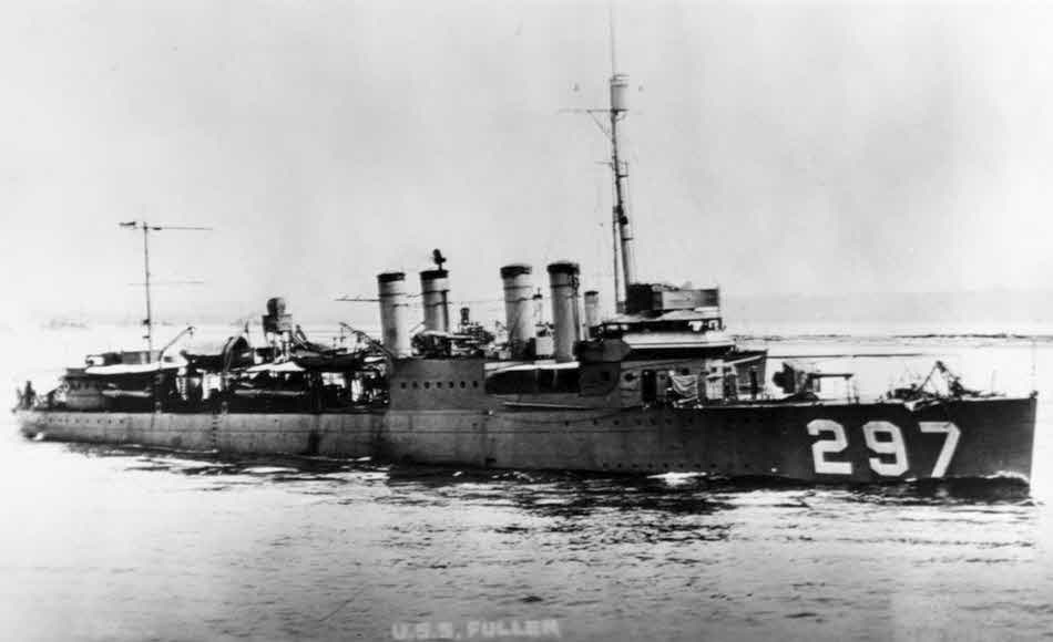 USS Fuller (DD-297) underway 
