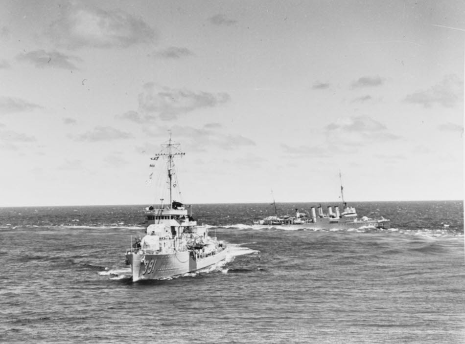 USS Henley (DD-391) at sea, 2 May 1938