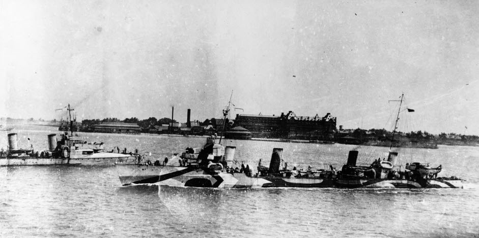 USS Hopkins (DD-6) and USS Paul Jones (DD-10), 1918 