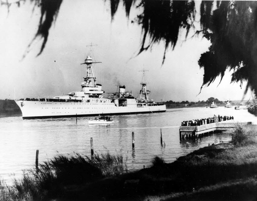 USS Houston (CA-30) at Houston, late 1930s 