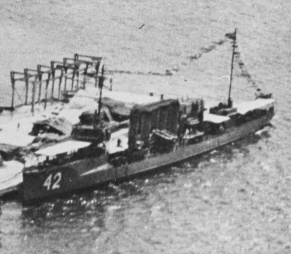 USS Jenkins (DD-42) dressed with flags, 1919 