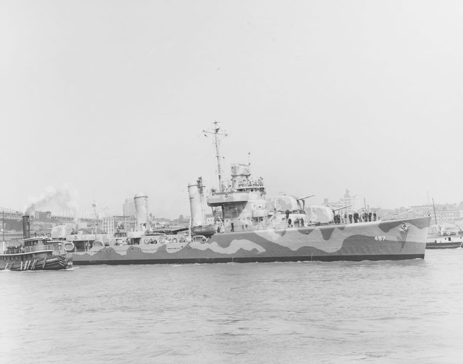 USS Lardner (DD-487), New York, 1942 