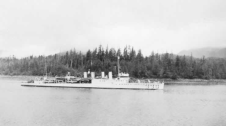 USS Litchfield (DD-336) in Alaska, 1930s 