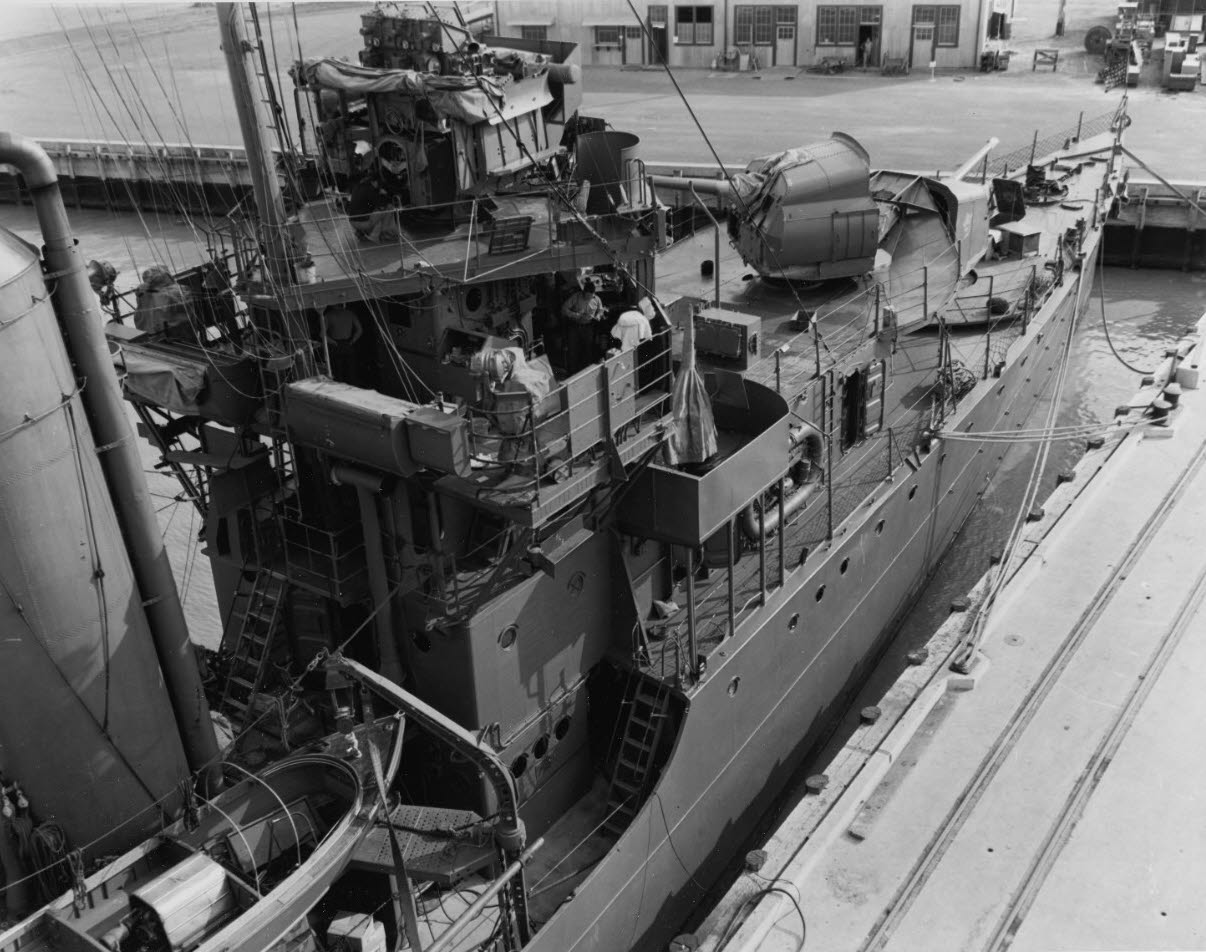 USS Macdonough (DD-351), Mare Island, 1942 