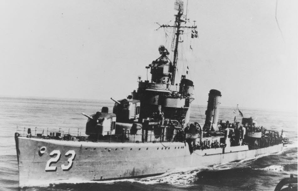 USS Macomb (DMS-23) at Sea, post-war 