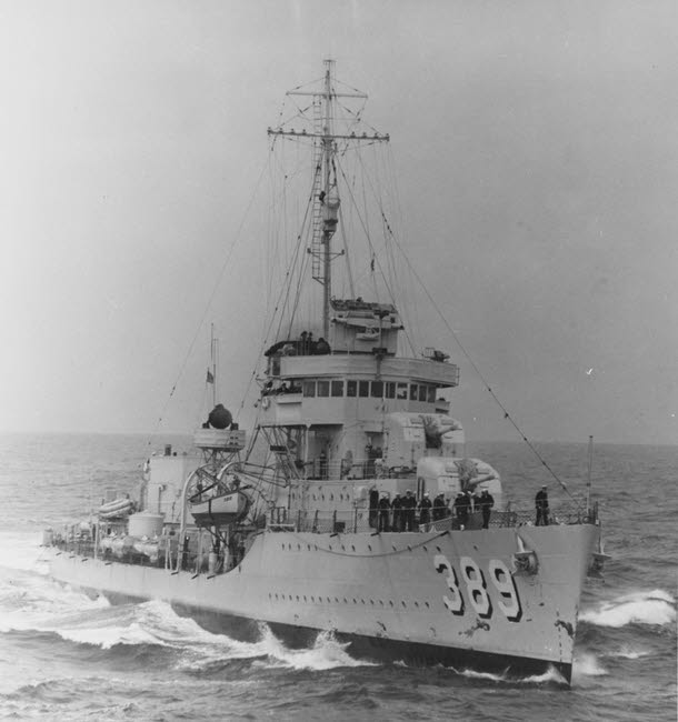 USS Mugford (DD-389) at sea, 1939 