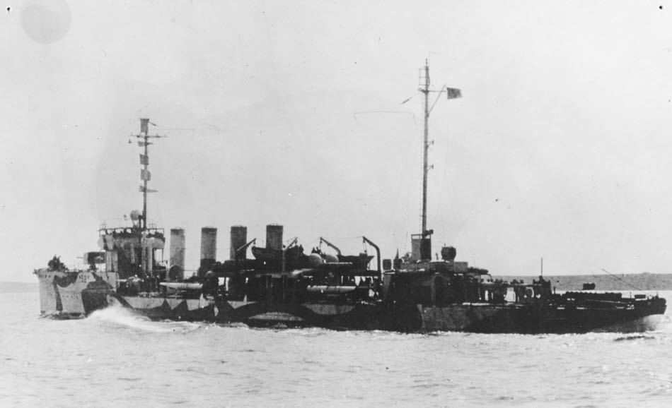 USS Nicholson (DD-52) under way, 1918 