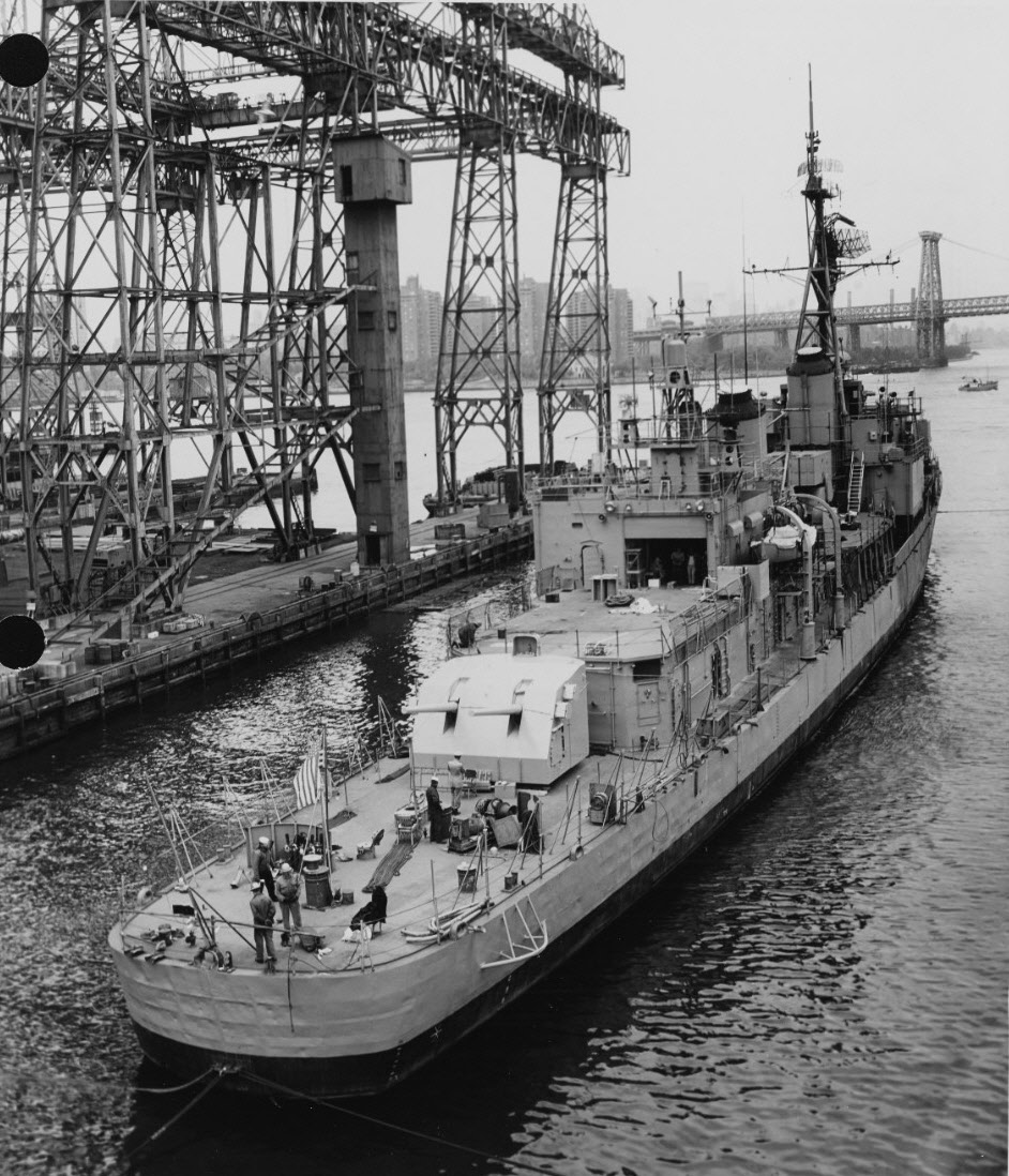 USS Rich (DD-820), inclining experiments, 1964