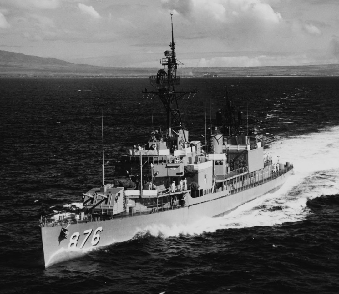 USS Rogers (DD-876), Oahu, 1967 