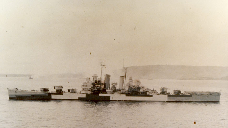 USS Saint Louis (CL-49) b0mbarding Guam, 21 July 1944 