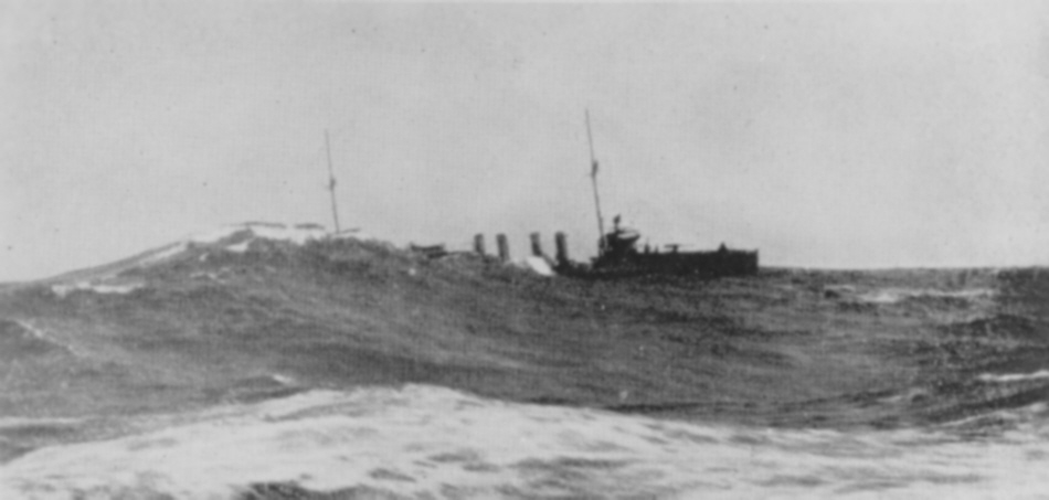 USS Sampson (DD-63) crossing the Atlantic, May 1917 