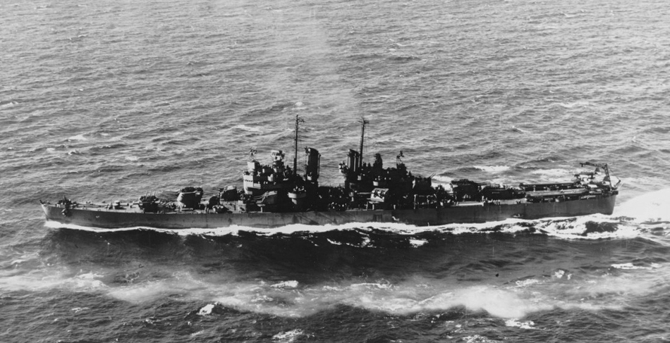 USS Santa Fe (CL-60) at sea, 5 March 1943 