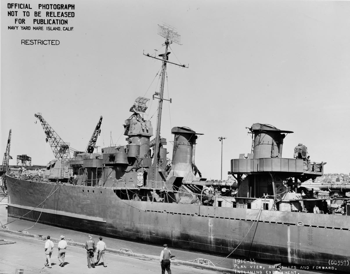 USS Selfridge (DD-357) during inclining experiment, 1944 