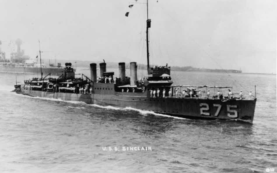 USS Sinclair (DD-275) with her rails manned 