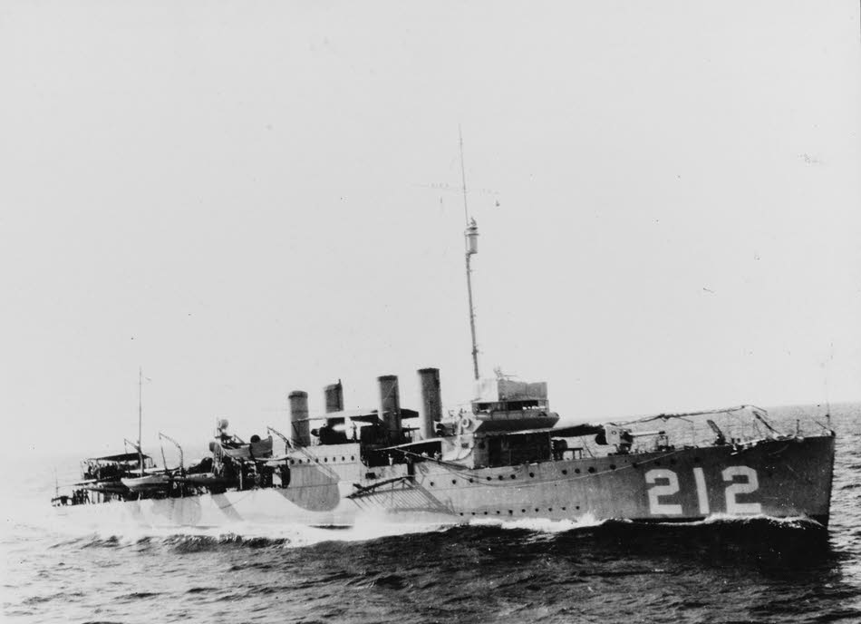 USS Smith Thompson (DD-212) from the right 
