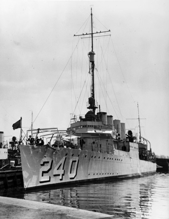USS Sturtevant (DD-24) at Philadelphia, 1932 
