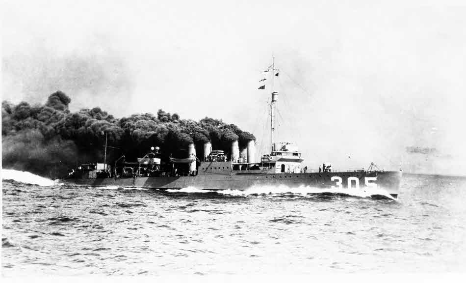 USS Thompson (DD-305) laying a smoke screen 