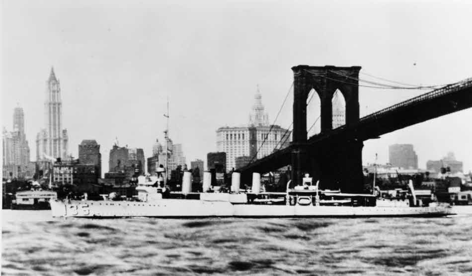 USS Tillmann (DD-135) at New York, c.1930s 
