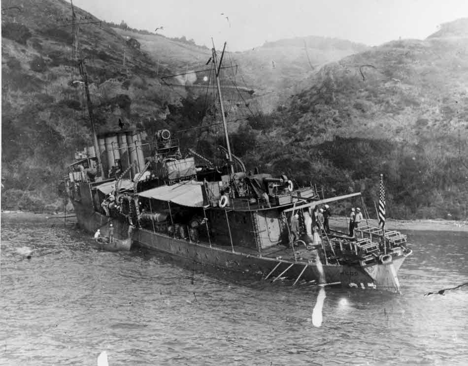 USS Wood (DD-317) aground on Angel Island 