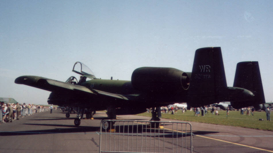 Fairchild A-10 Thunderbolt II Side View 