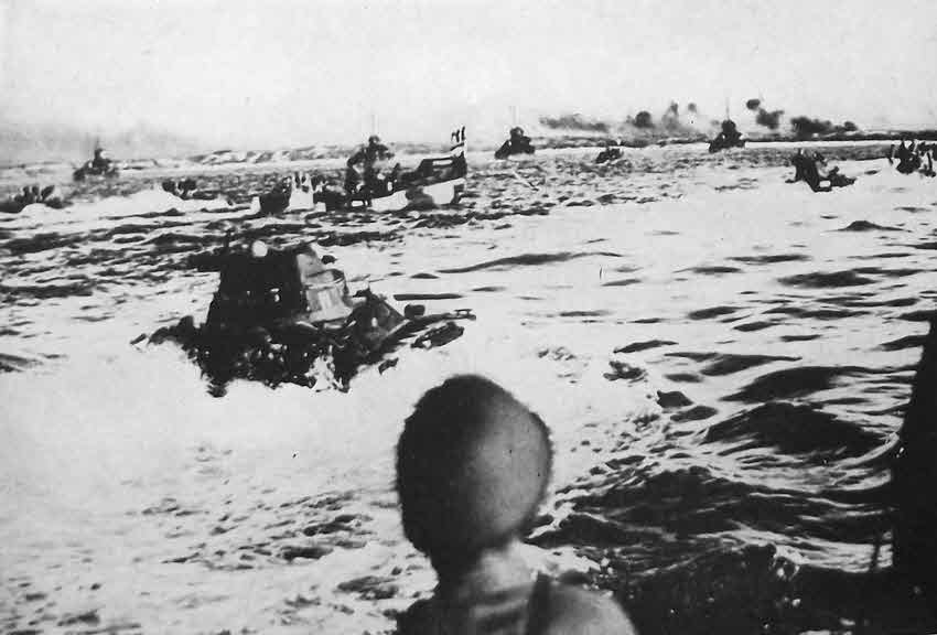 Amtank heading for Aguni Jima, 1945 