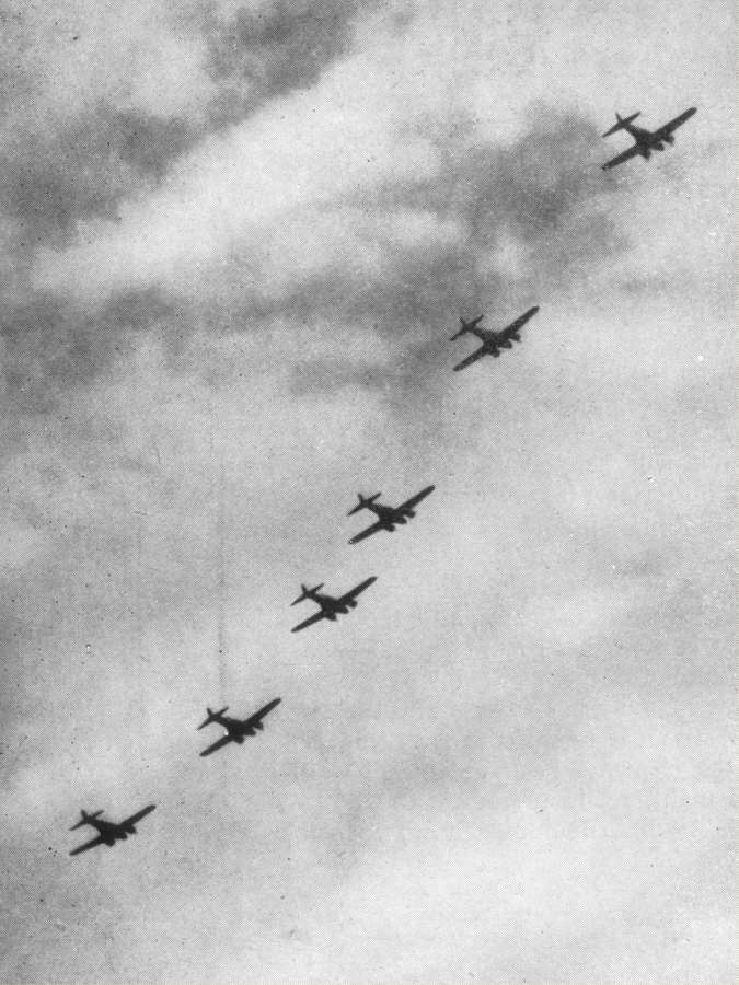 Avro Anson in formation