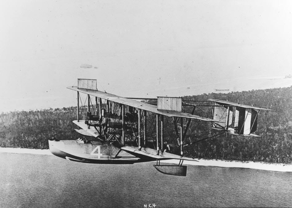 Curtiss NC-4 in flight, 1920s 