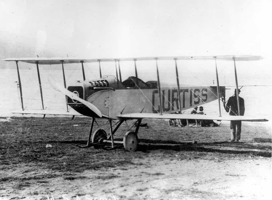 Curtiss Model J no.29 from the front 