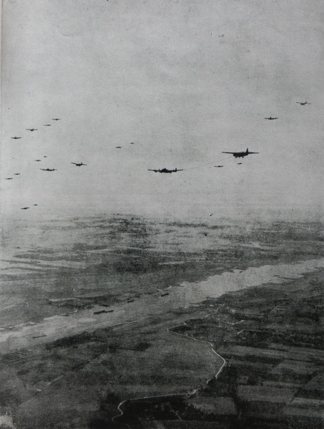 Halifax tows Horsa across the Rhine, Operation Varsity, 1945 