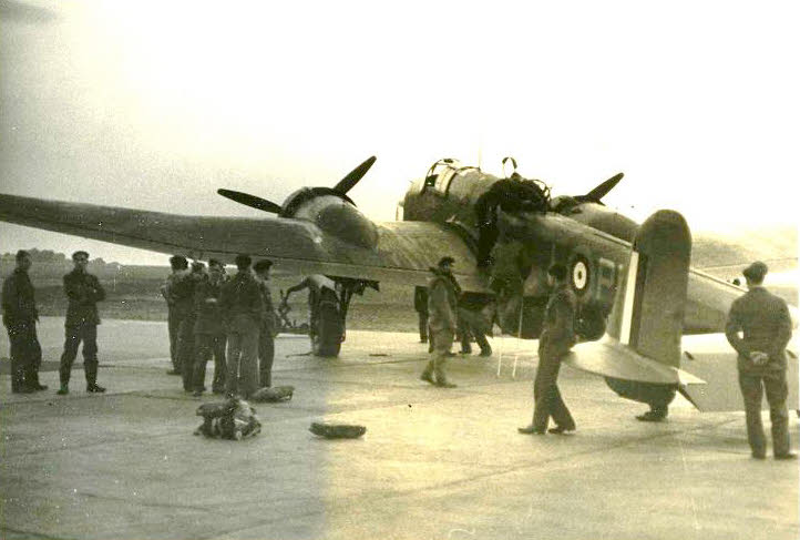 Handley Page Hampden of No.144 Squadron being prepared (1 of 2) 