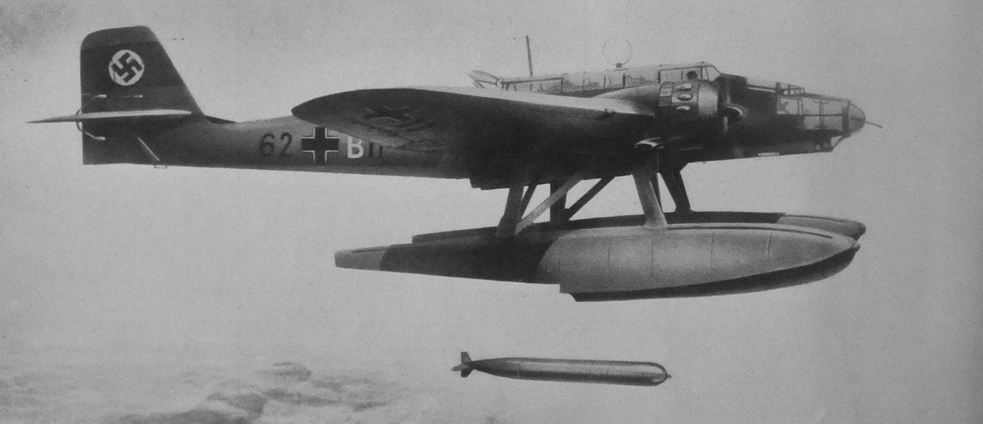 Heinkel He 115 dropping torpedo 