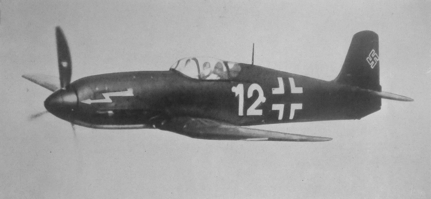 Heinkel He 100 from the left 