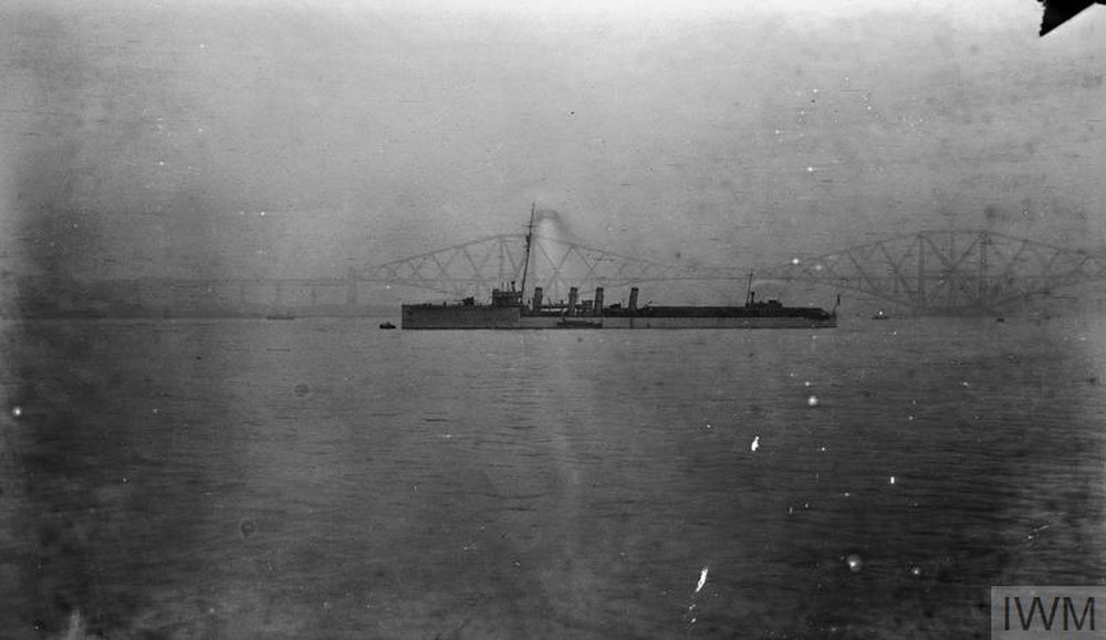 HMS Abdiel in the Firth of Forth