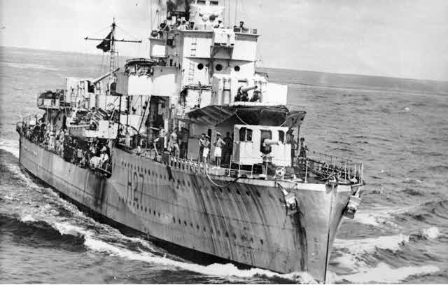 HMS Electra coming alongside 