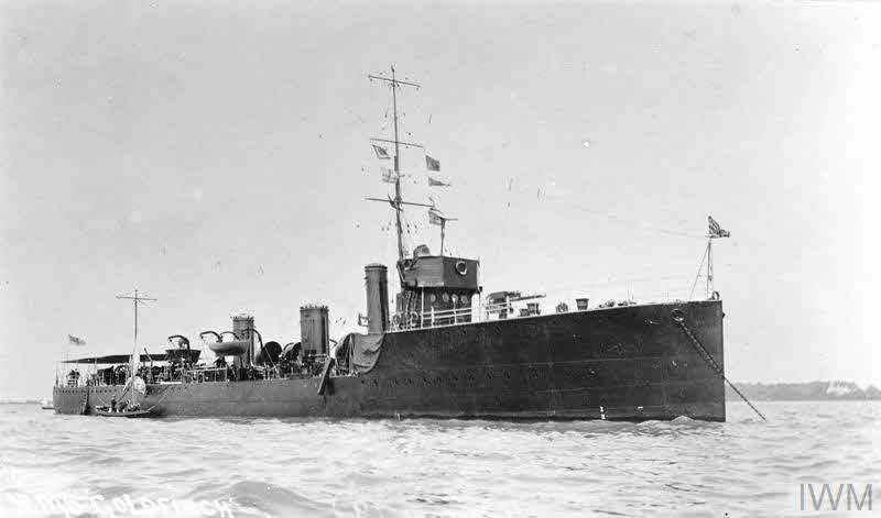 HMS Goldfinch from the right 