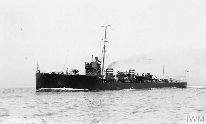 HMS Jackal from the left