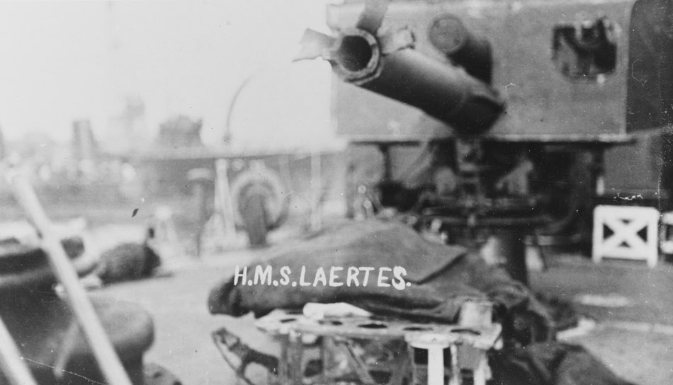 Damaged 4in gun on HMS Laertes